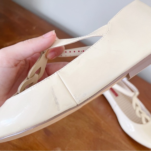 BAIT Footwear • t-strap ballet flats round toe cream ivory patent vegan retro - Picture 7 of 11